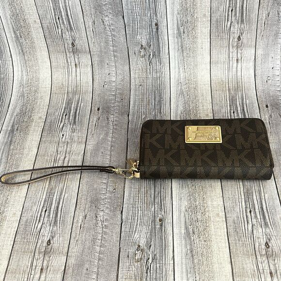 Michael Kors Wallet Jet Set Medium Brown Gold Zip Around Wallet MK Monogram - Picture 2 of 9